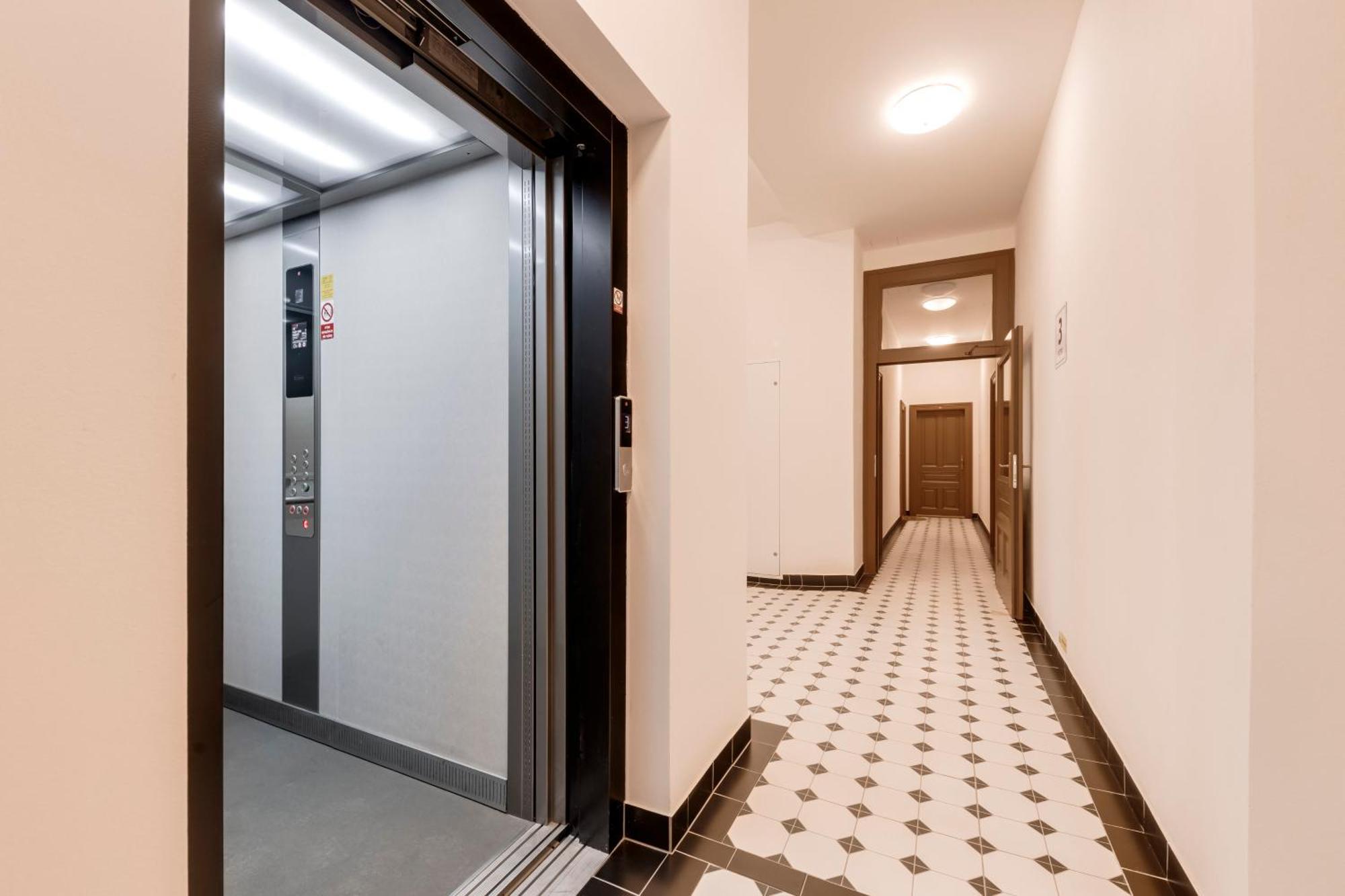 New Town Oases Apartment ปราก ภายนอก รูปภาพ